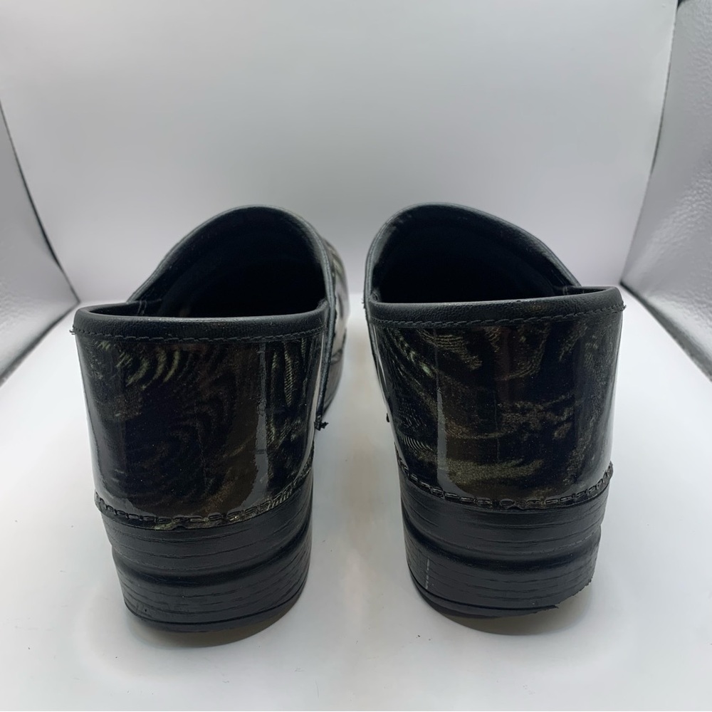 Womens Dansko Nursing Clogs Shoes Gray  Geometric Swirls Size 42 US 11.5 - Picture 4 of 8